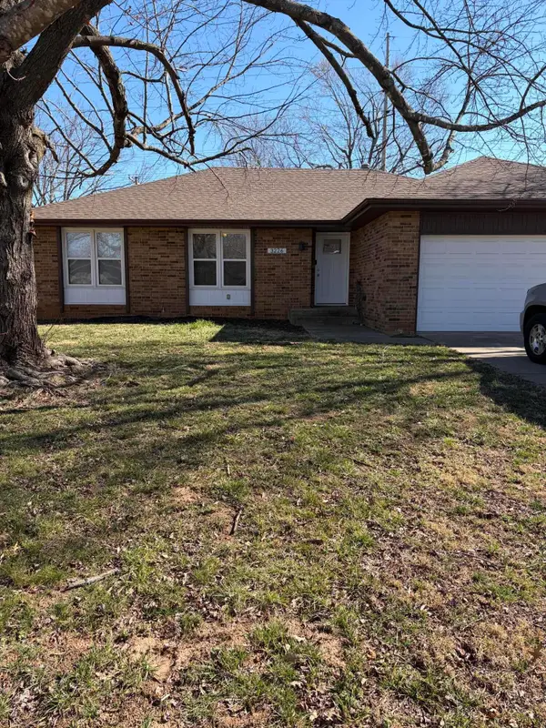 3226 S Benton Avenue, Springfield, MO 65807