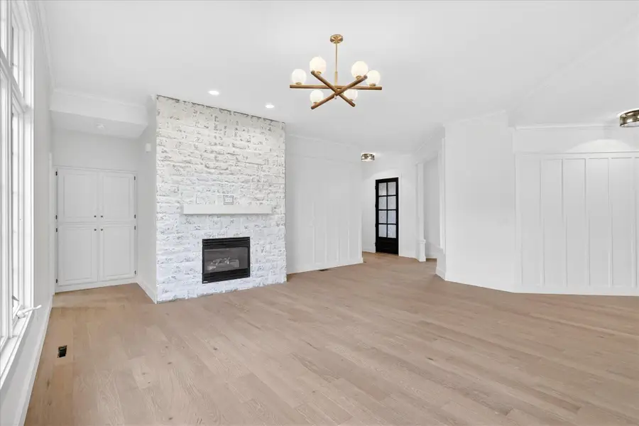 930 E Canterbury Street, Springfield, MO 65810 - #2