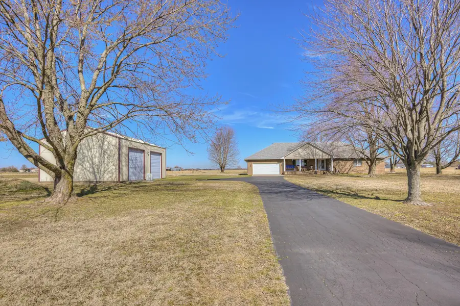 2119 E Fir Road, Carthage, MO 64836 - #2