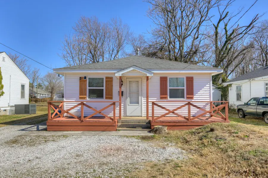 423 S Monroe Avenue, Joplin, MO 64801 - #2