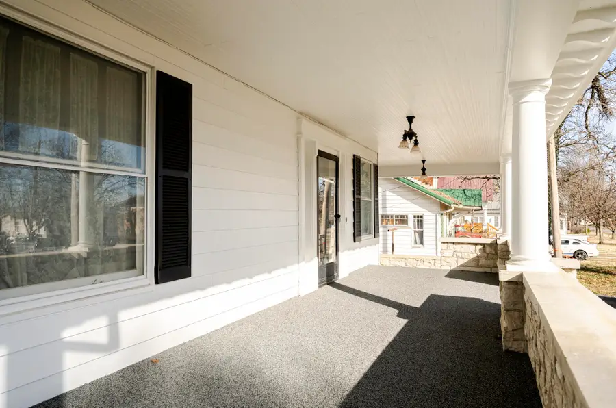 211 S 11th Street, Sarcoxie, MO 64862 - #2