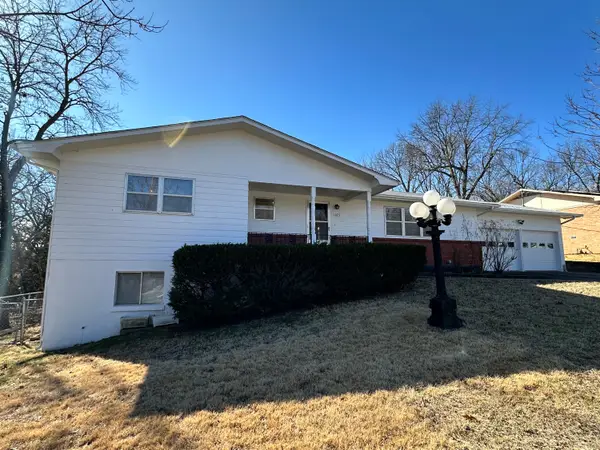 1023 Bond Street, Neosho, MO 64850