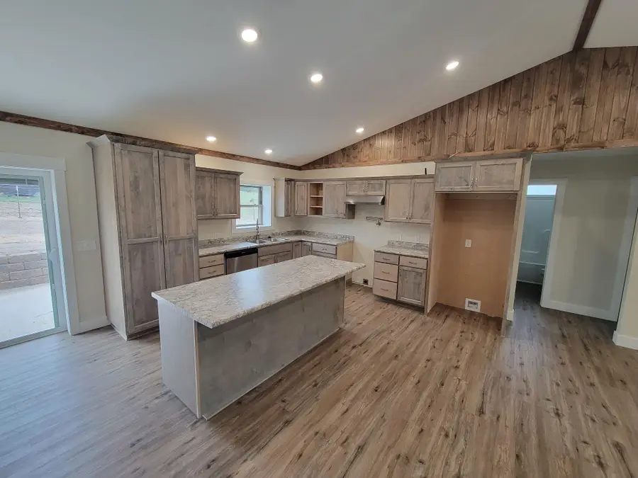 000 Brian Avenue, Ava, MO 65608 - #3