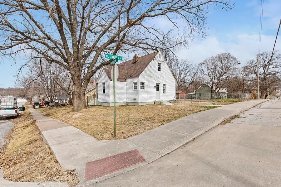 216 S Landrum Street, Mount Vernon, MO 65712 - #3