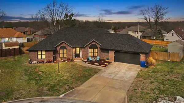 3983 N Courtney Circle, Springfield, MO 65803