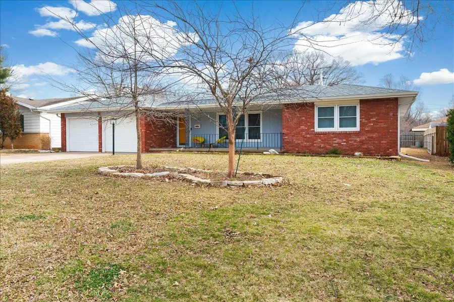 1942 S Luster Avenue, Springfield, MO 65804 - #2