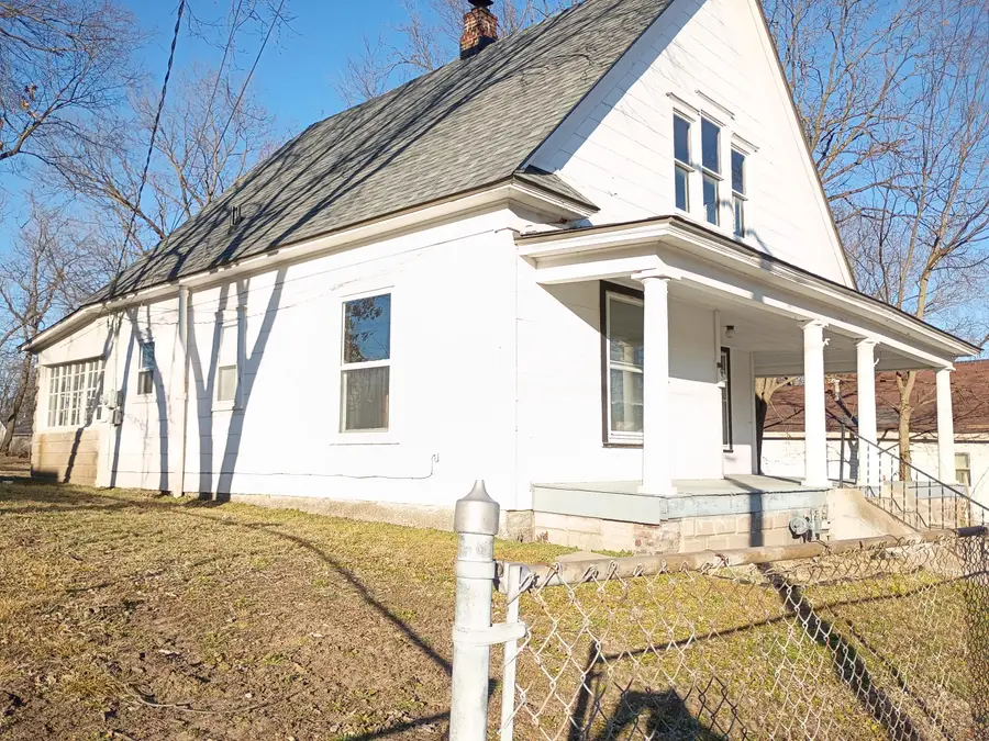 707 E Pool Road, Joplin, MO 64801 - #2