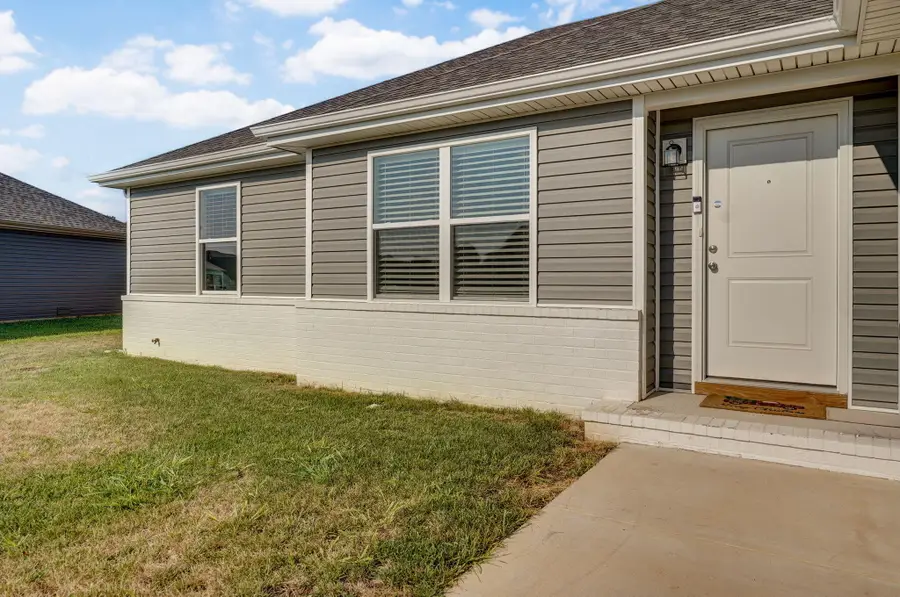 328 E Melton Road, Ozark, MO 65721 - #2