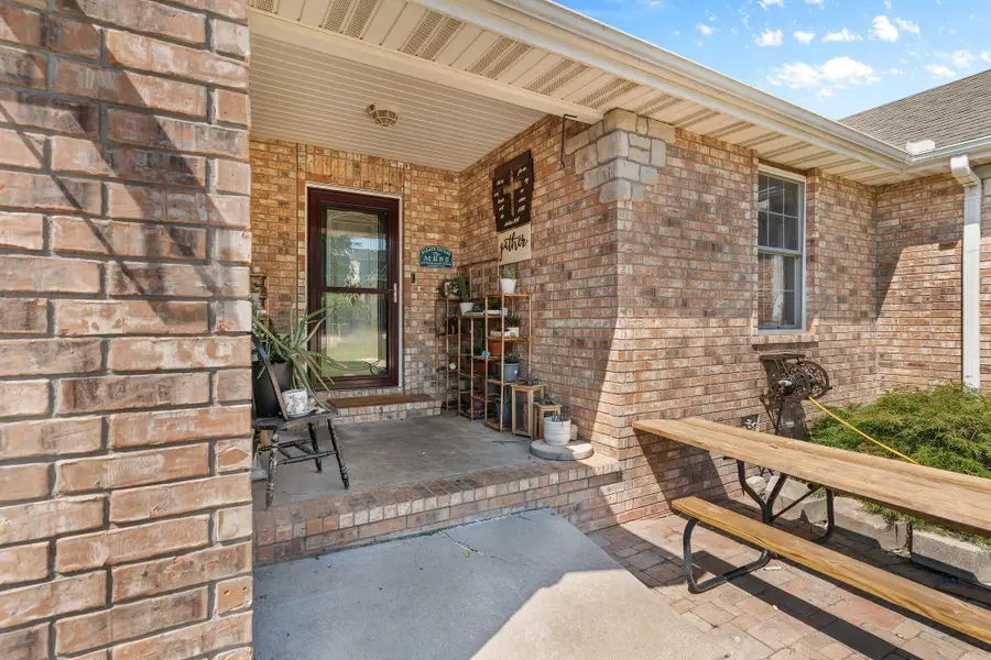 1209 E Jay Street, Ozark, MO 65721 - #3