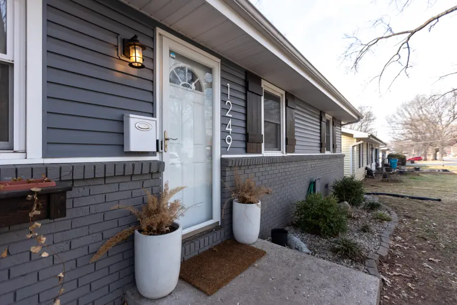 1249 S Belcrest Avenue, Springfield, MO 65804 - #2