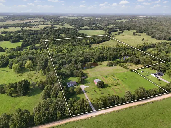 4390 Uu Road, Elkland, MO 65644