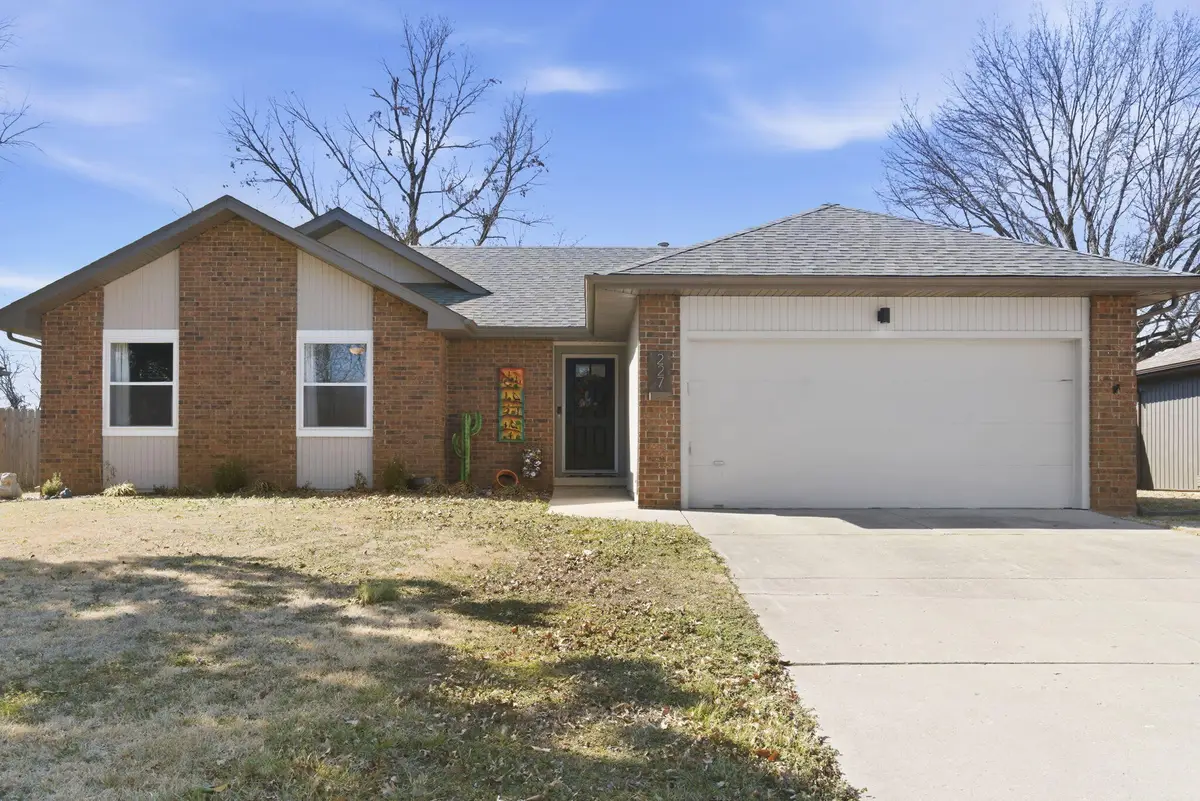227 S Lulwood Avenue, Springfield, MO 65802 - #1