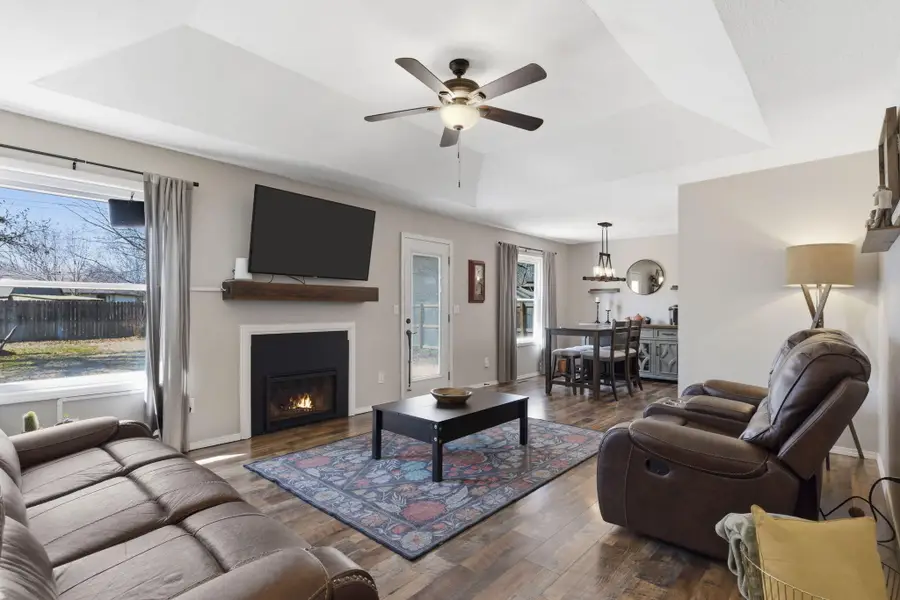 227 S Lulwood Avenue, Springfield, MO 65802 - #3