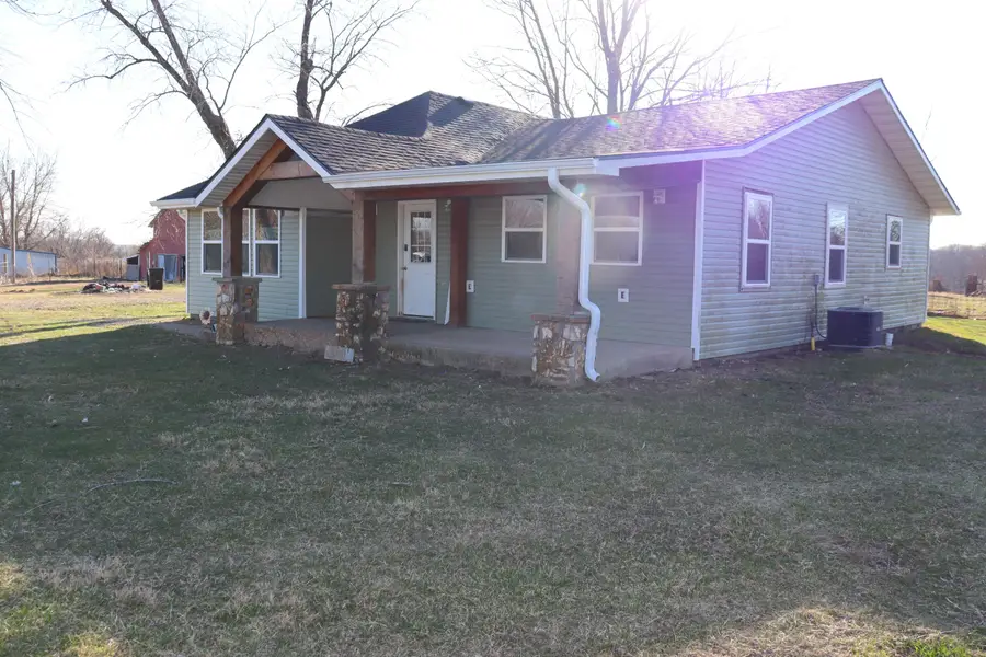 1312 S Diggins Main Street, Seymour, MO 65746 - #2