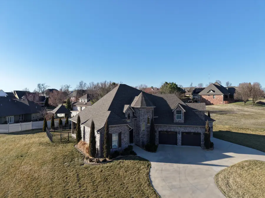 3132 Sunset Drive E, Joplin, MO 64804 - #3