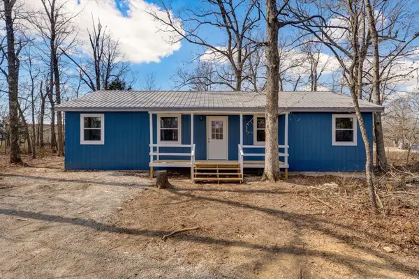 5309 Private Road 1195, Aurora, MO 65605