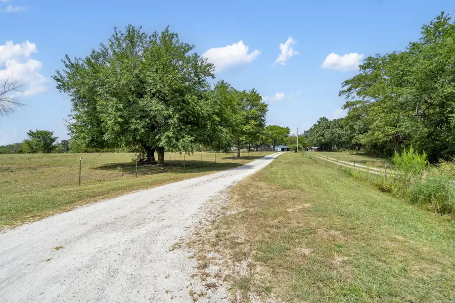 1331 E 490th Road, Bolivar, MO 65613 - #3