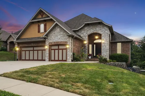 2956 S Ranch Drive, Springfield, MO 65809