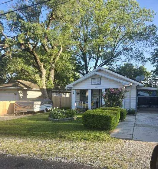 835 W Woodlawn Street, Springfield, MO 65803