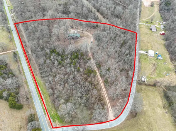 42 Pacific Drive, Crane, MO 65633