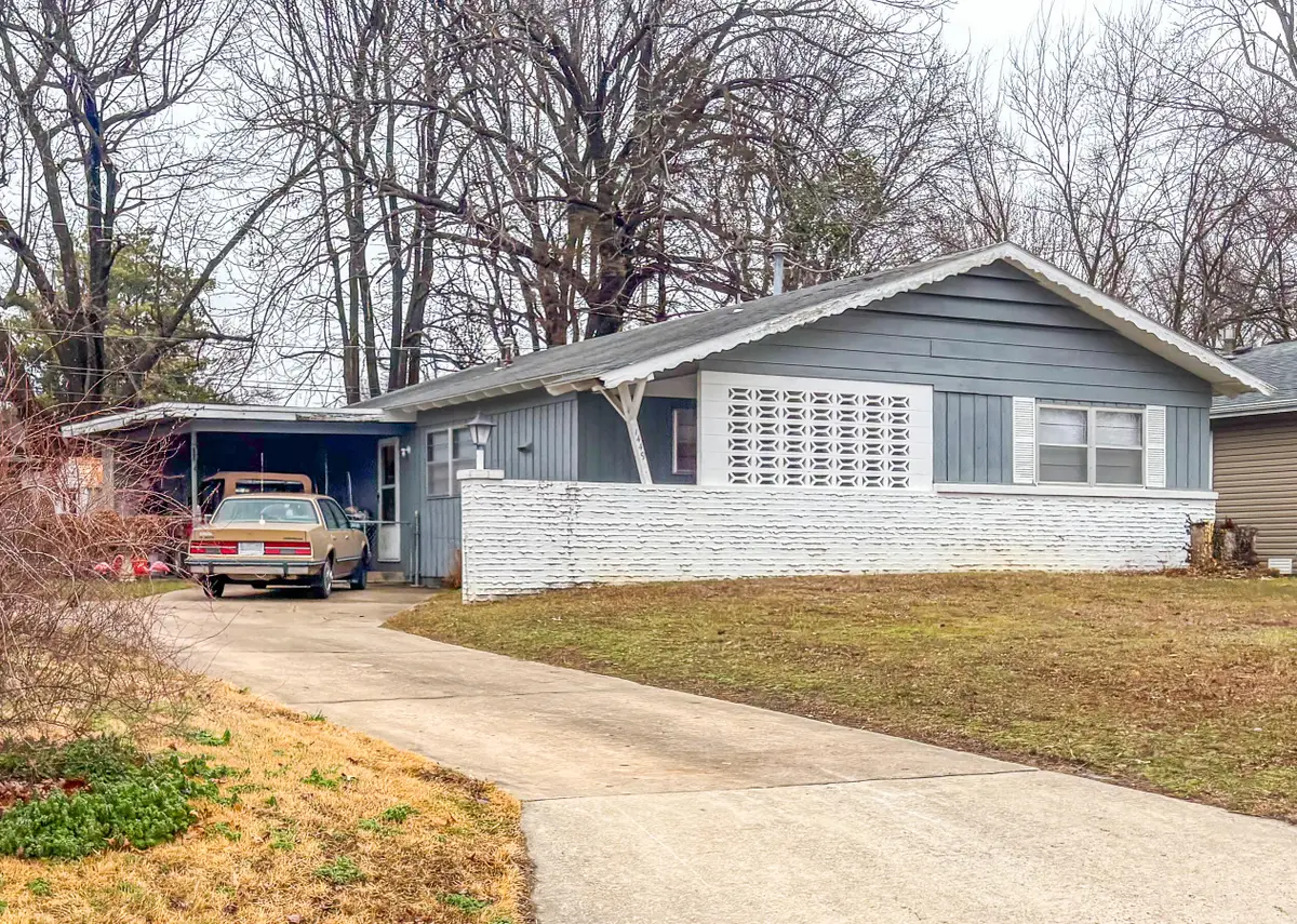 1449 E Berkeley Street, Springfield, MO 65804 - #1