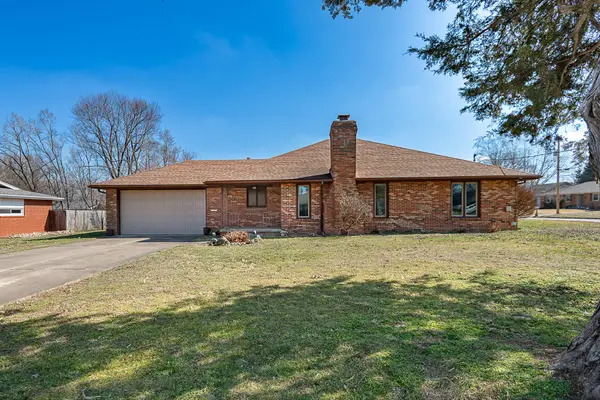 1240 S Arcadia Avenue, Springfield, MO 65804