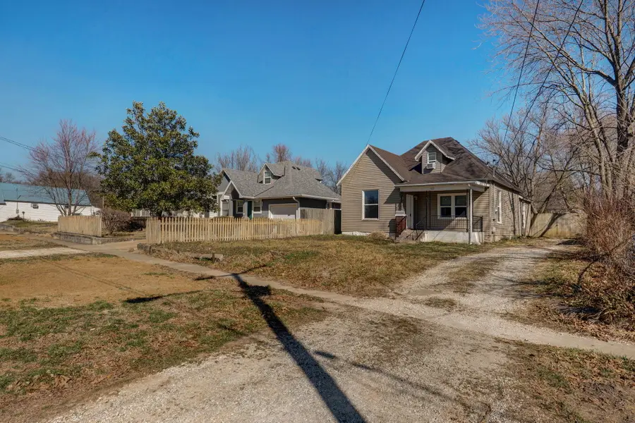 922 N Prospect Avenue, Springfield, MO 65802 - #2