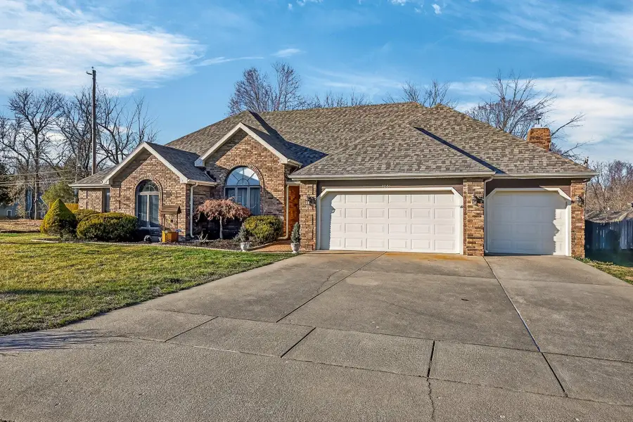 4081 E Kingsbury Street, Springfield, MO 65809 - #2