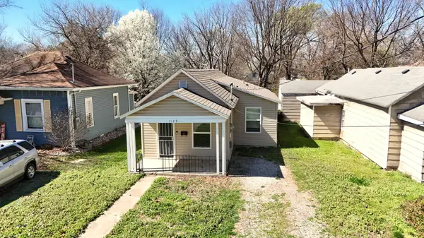 1129 N Rogers Avenue, Springfield, MO 65802