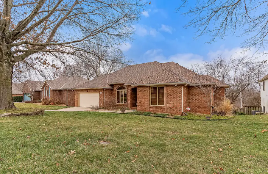 4890 S Wellington Drive, Springfield, MO 65810 - #2