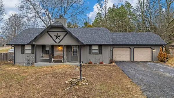 704 E Pamela Drive, West Plains, MO 65775