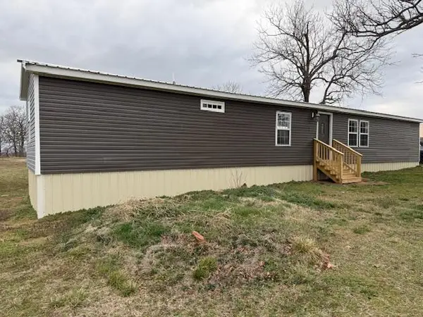 19327 Lawrence 1210, Aurora, MO 65605