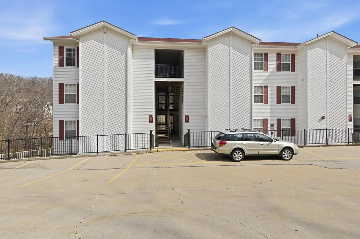 40 Lighthouse Road #1-102, Lake Ozark, MO 65049 - #1