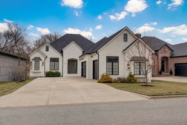 3806 E Cypress Point Street, Springfield, MO 65802