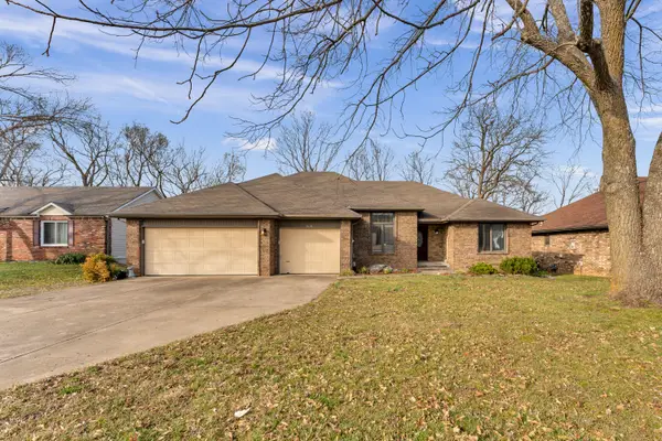 3115 W Edgewood Street, Springfield, MO 65807