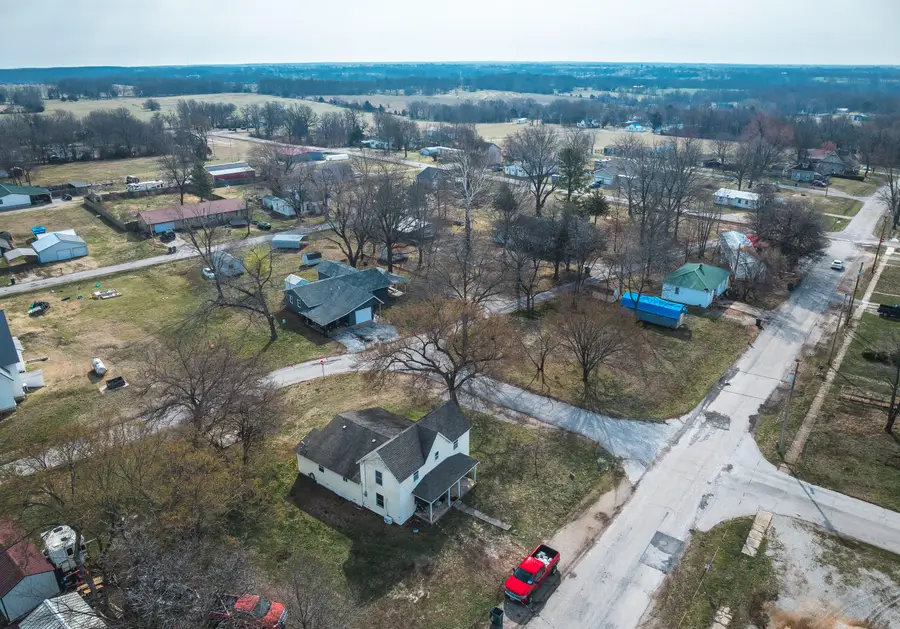 106 S Gilmore Street, Miller, MO 65707 - #2