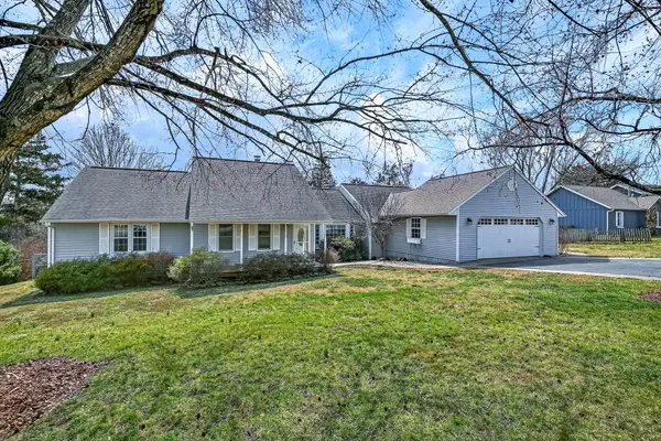 1304 W Parkview Street, Ozark, MO 65721