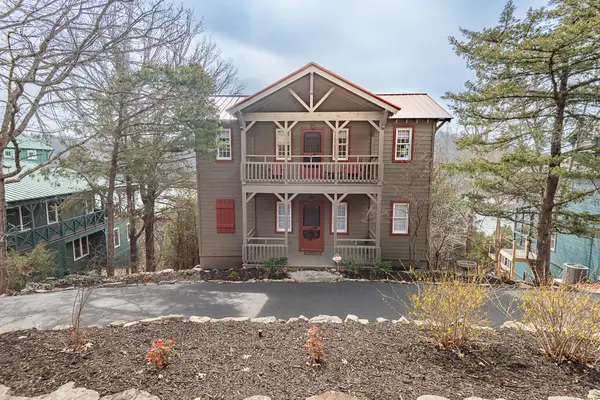 264 Crooked Lane, Blue Eye, MO 65611