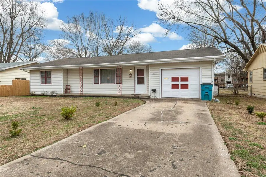 2176 E Cinderella Road, Springfield, MO 65804 - #3