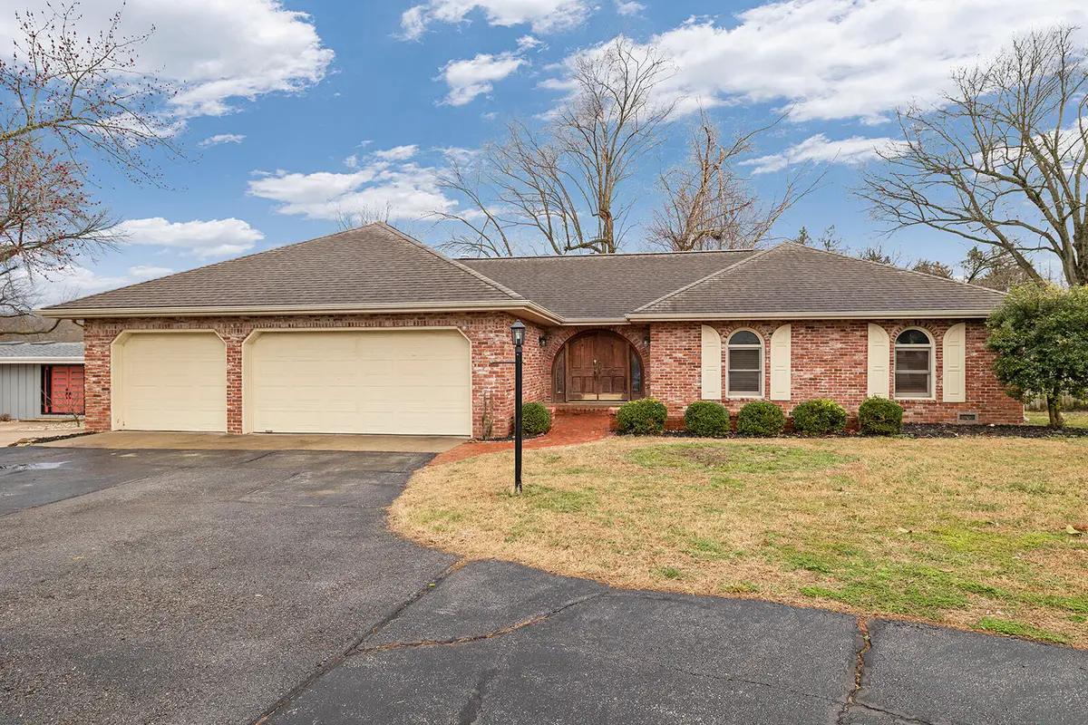 3534 E Whitehall Drive, Springfield, MO 65809 - #1