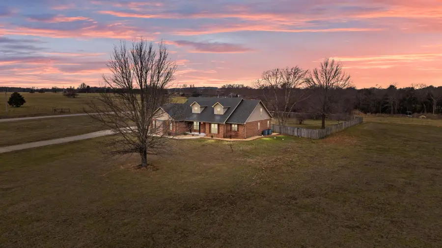 4547 S 136th Road, Bolivar, MO 65613 - #2