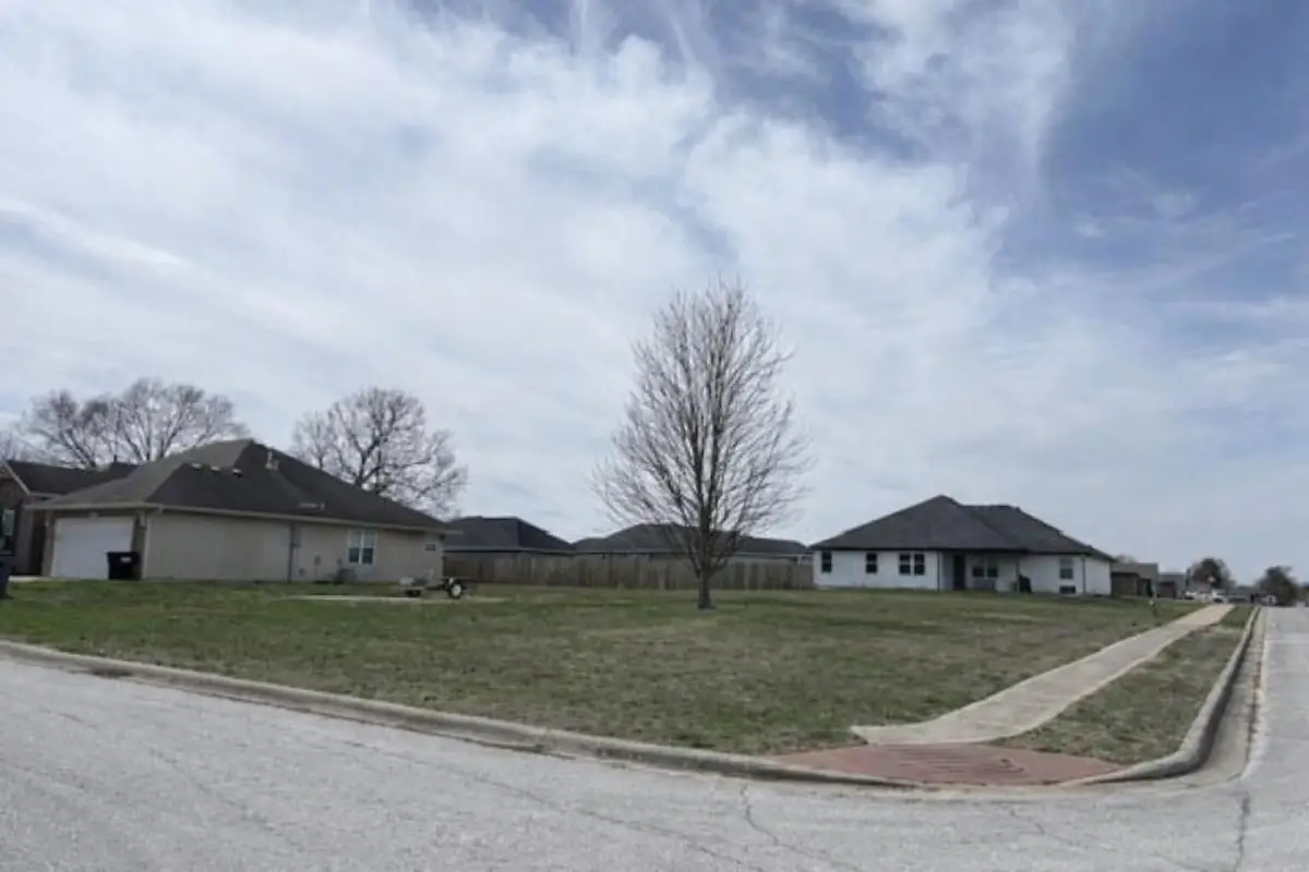 797 N Lexington Avenue, Republic, MO 65738 - #1