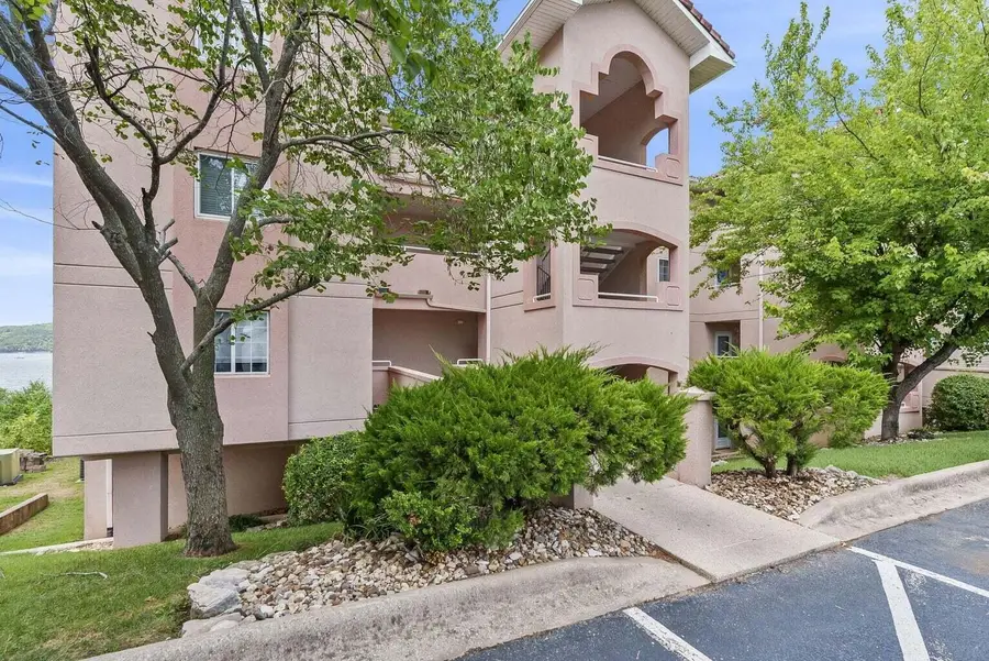 700 Emerald Pointe Drive #302, Hollister, MO 65672 - #3