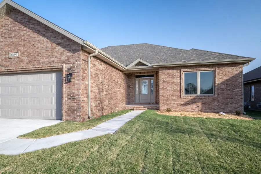 3801 W Broadmoor Street, Springfield, MO 65807 - #2