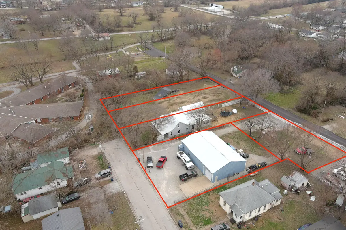 615 W Benton Street, Buffalo, MO 65622 - #1