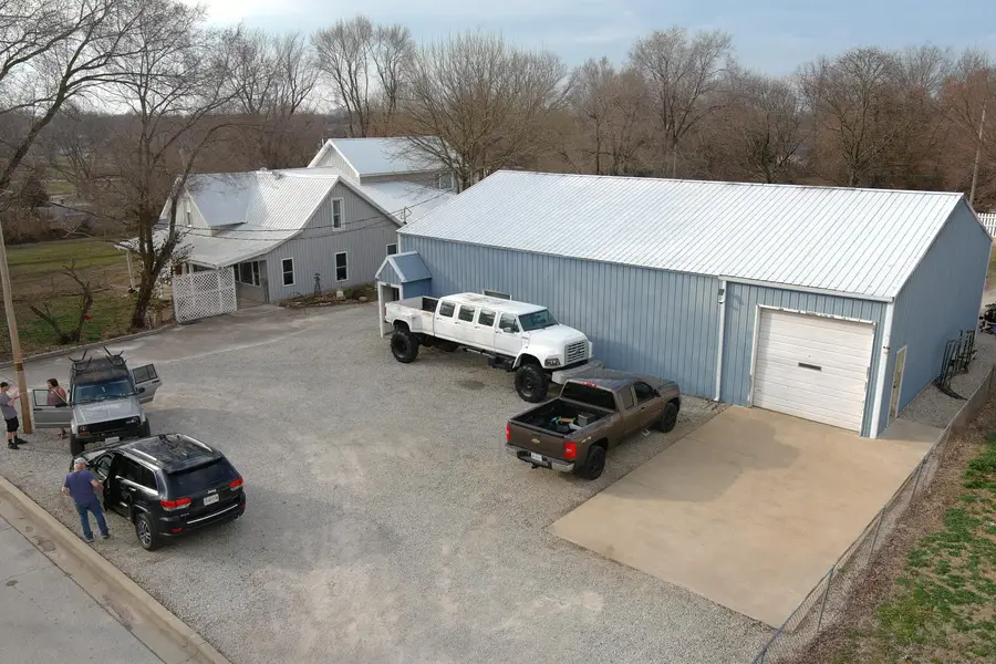 615 W Benton Street, Buffalo, MO 65622 - #2