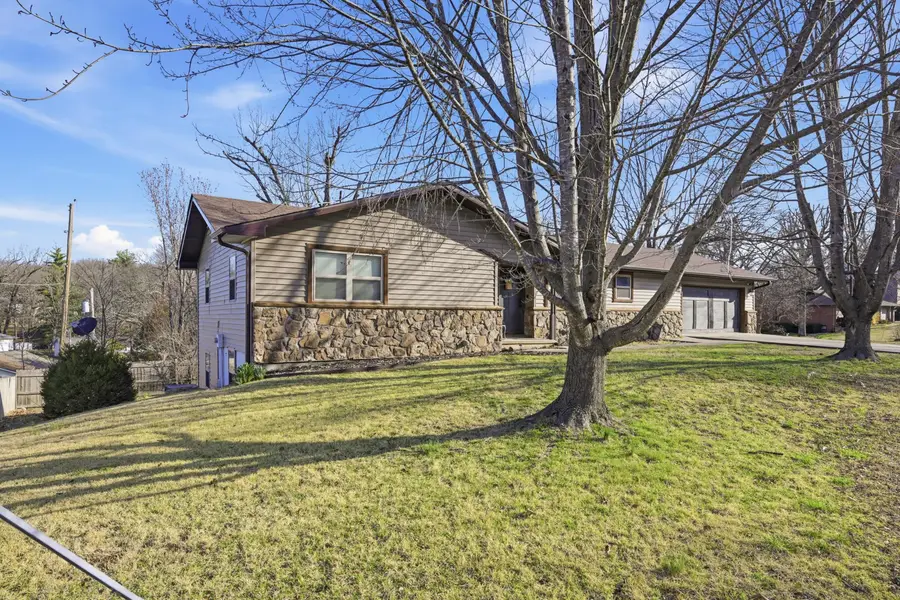 402 Gooch Road, Neosho, MO 64850 - #3