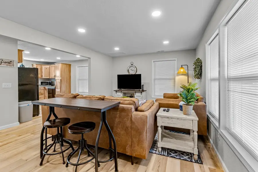 220 W Springfield Street #Package, Aurora, MO 65605 - #3