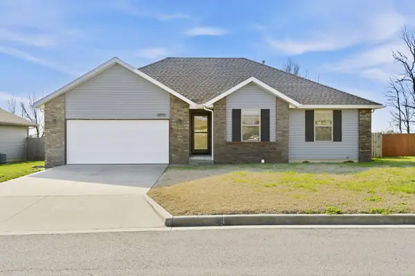 288 W Picardy Street, Republic, MO 65738