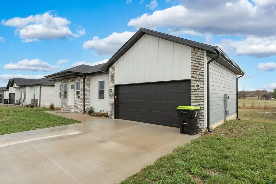 837 Long Leaf Boulevard, Rogersville, MO 65742 - #2